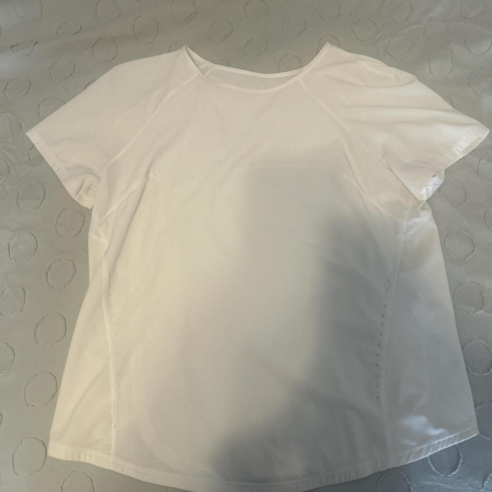 Lululemon Athletica Cream Fitted Short Sleeve Tee